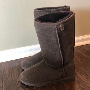 BearPaw Bianca Tall. Size 6.